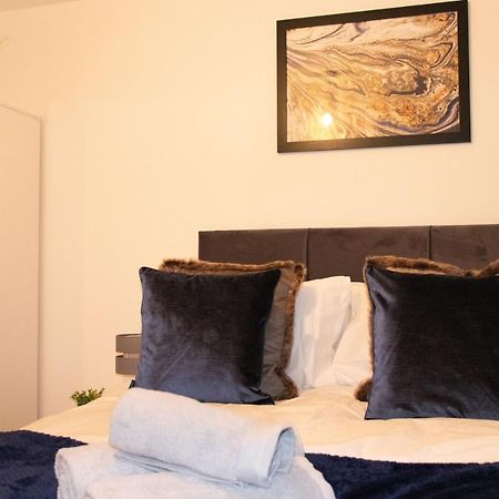 Livestay-Modern Apartment Minutes Away From Heathrow Slough Exterior foto