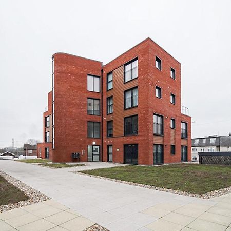 Livestay-Modern Apartment Minutes Away From Heathrow Slough Exterior foto